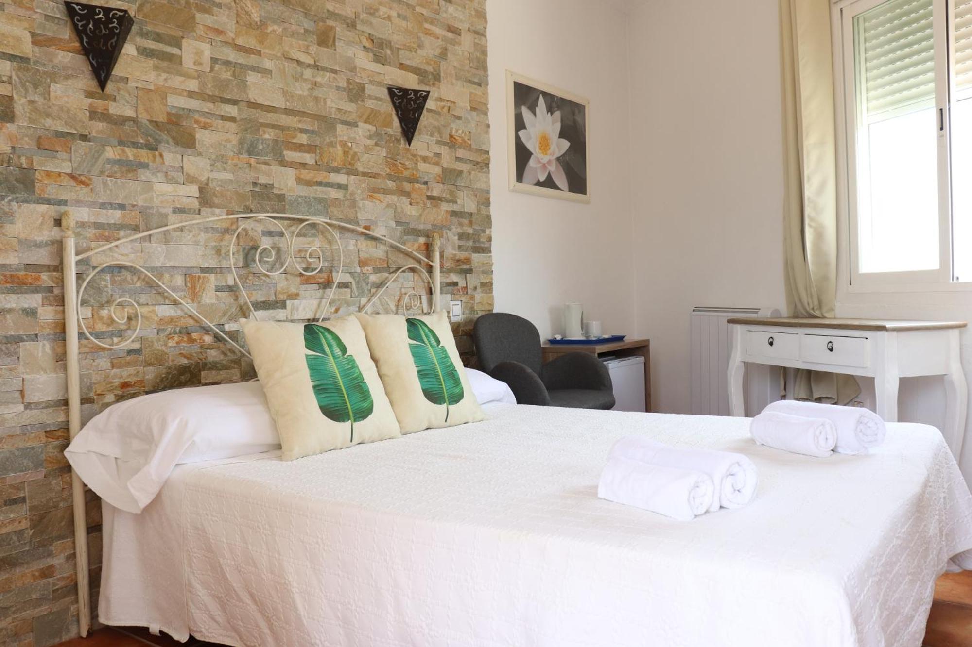 Hostal La Paloma II カルプ エクステリア 写真