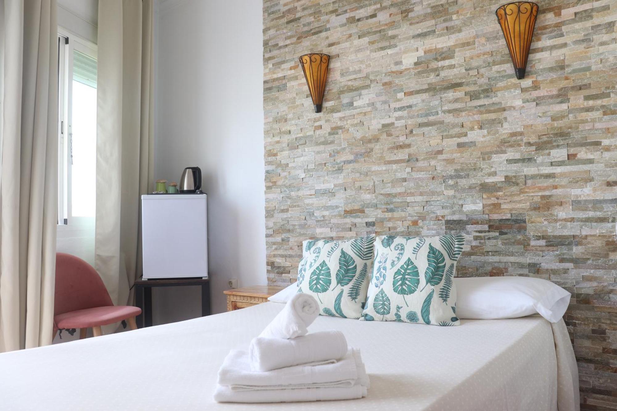 Hostal La Paloma II カルプ エクステリア 写真