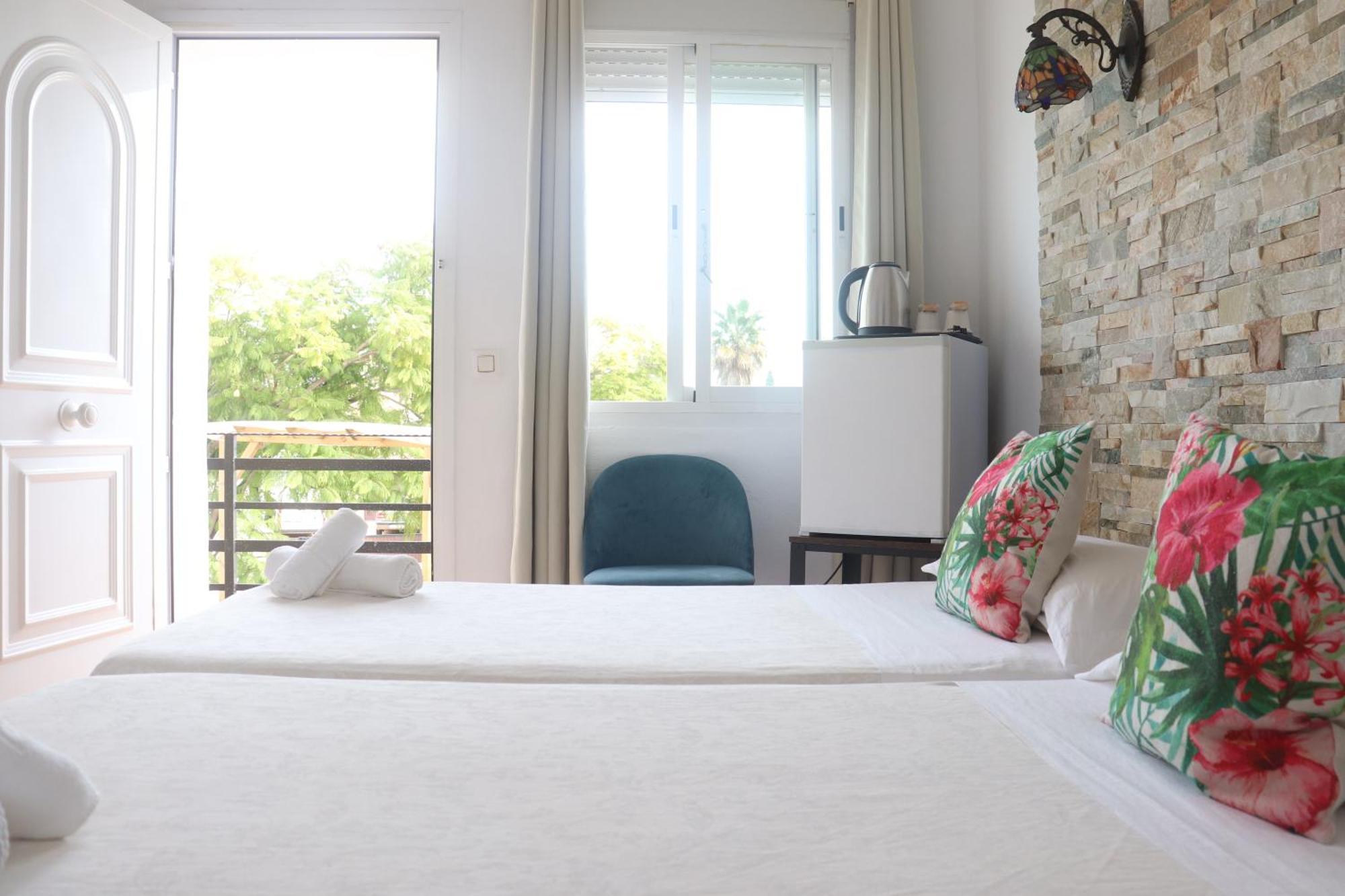 Hostal La Paloma II カルプ エクステリア 写真