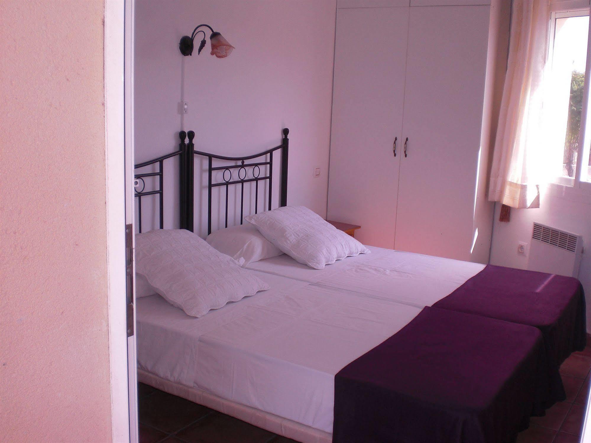 Hostal La Paloma II カルプ エクステリア 写真