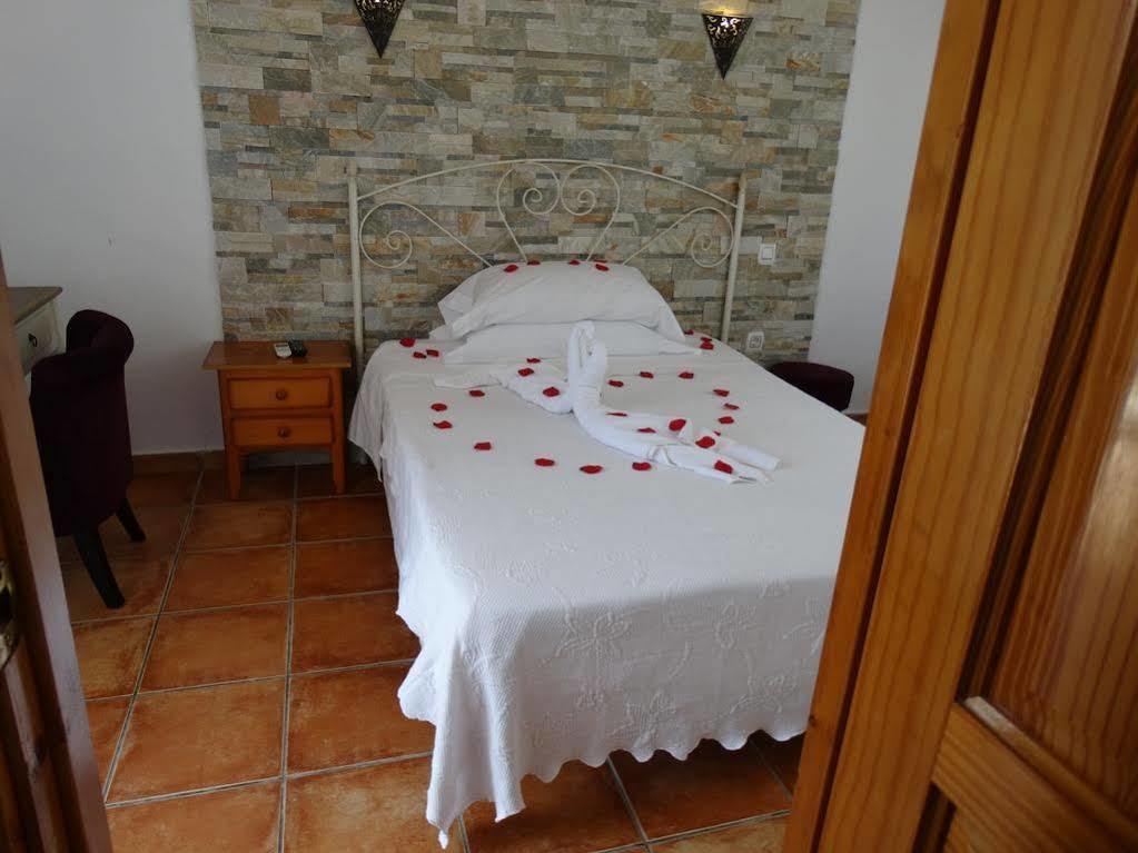Hostal La Paloma II カルプ エクステリア 写真